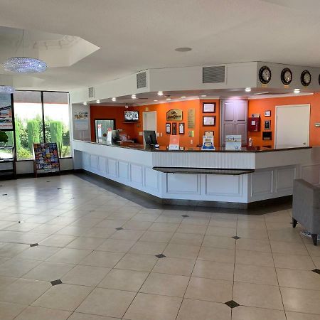 Howard Johnson By Wyndham Reseda Hotel & Suites Λος Άντζελες Εξωτερικό φωτογραφία