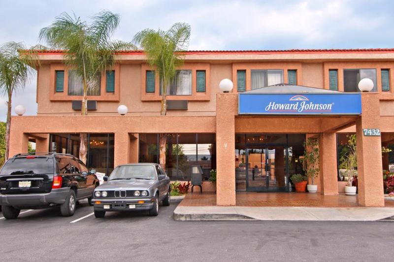 Howard Johnson By Wyndham Reseda Hotel & Suites Λος Άντζελες Εξωτερικό φωτογραφία