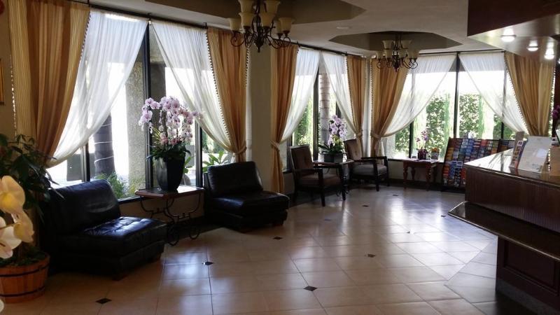 Howard Johnson By Wyndham Reseda Hotel & Suites Λος Άντζελες Εξωτερικό φωτογραφία