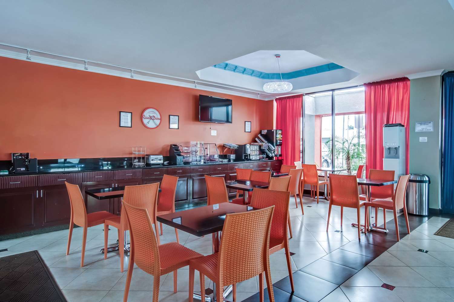 Howard Johnson By Wyndham Reseda Hotel & Suites Λος Άντζελες Εξωτερικό φωτογραφία