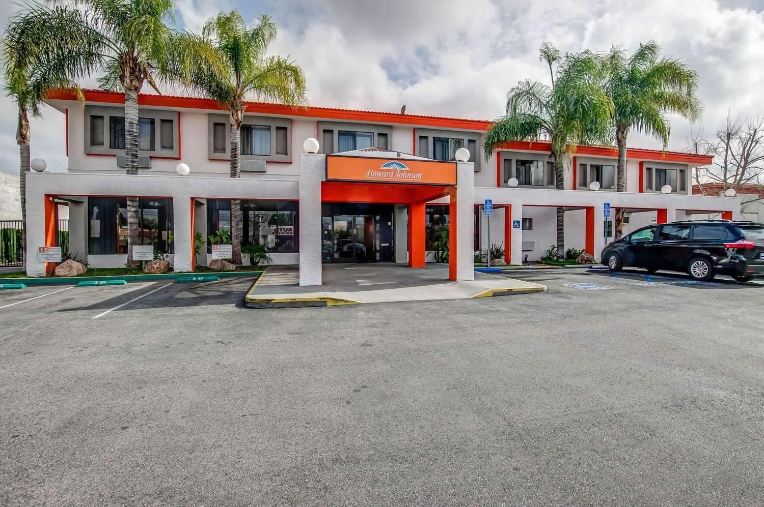 Howard Johnson By Wyndham Reseda Hotel & Suites Λος Άντζελες Εξωτερικό φωτογραφία