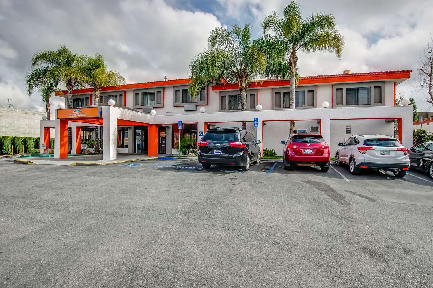 Howard Johnson By Wyndham Reseda Hotel & Suites Λος Άντζελες Εξωτερικό φωτογραφία